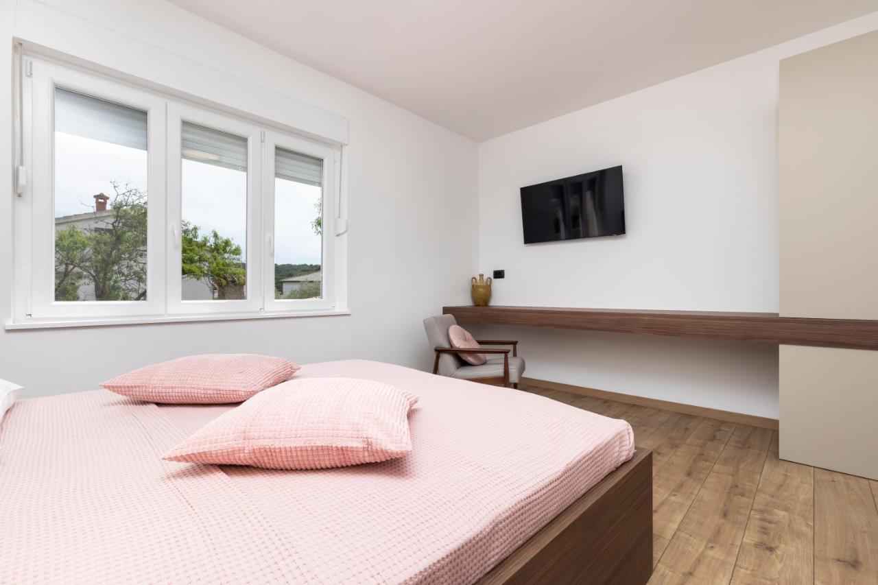 Boutique Apartment Mali Losinj Bagian luar foto