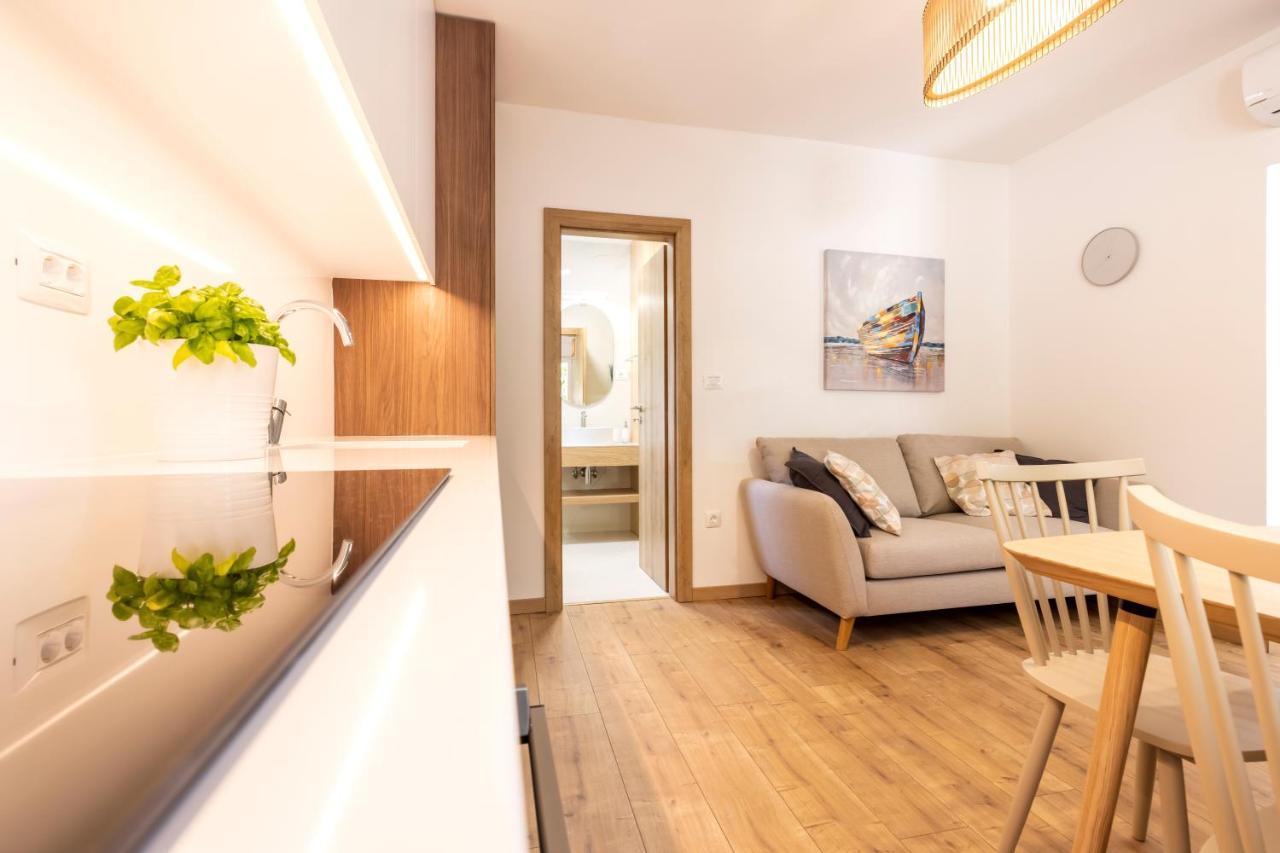 Boutique Apartment Mali Losinj Bagian luar foto
