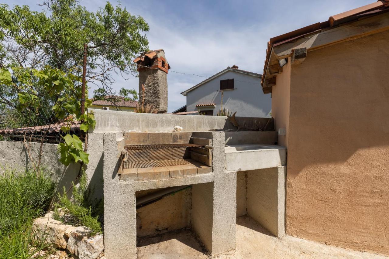 Boutique Apartment Mali Losinj Bagian luar foto
